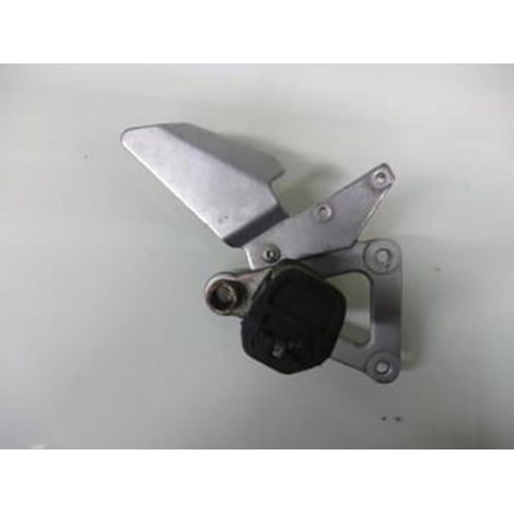 [PRODUIT D'OCCASION] Platine de repose pied pilote droit origine pour moto Suzuki 500