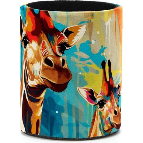 Ce porte-stylo cylindrique fait également office d'organiseur de bureau, idéal pour ranger cosmétiques et matériel de dessin, et garder votre bureau propre et organisé. Son adorable motif girafe appor