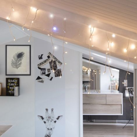 Guirlande stalactite de Noël LED blanc chaud et flash 22 m façade (1/4)