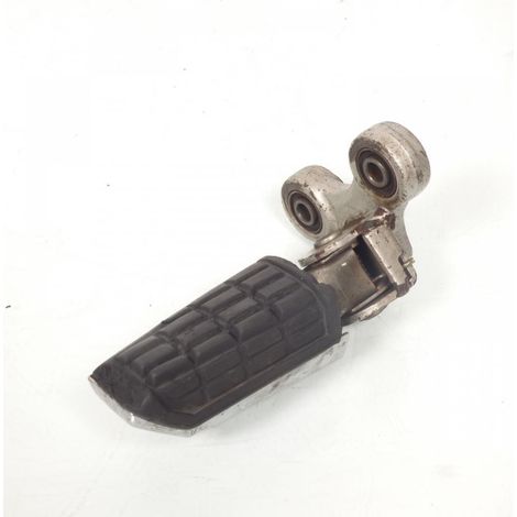 [PRODUIT D'OCCASION] Platine repose pied pilote gauche origine pour Yamaha 1200 FJ (1/2)
