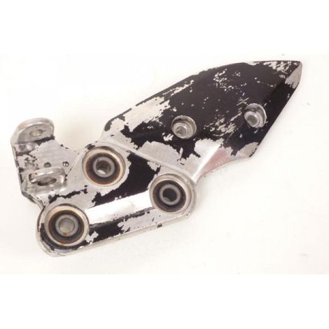 [PRODUIT D'OCCASION] Platine de repose pied pilote droit origine pour Moto Suzuki 1400