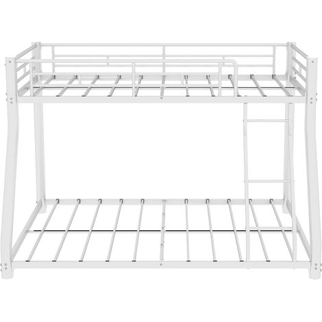 Litera de metal blanca 90 x 190 cm arriba y 140 x 190 cm abajo con escalera (1/5)