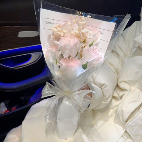 Bouquet De Roses Et Gypsophile - Fleurs Préservées Et Artificielles - Décoration Mariage Anniversaire Cadeau - 1 Pièce (1/4)
