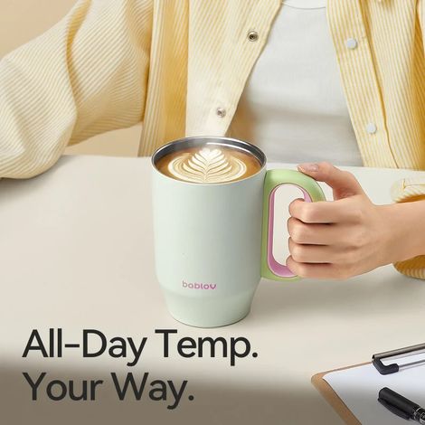 Isolierter Kaffeebecher Auslaufsicherer Becher mit Strohhalm, großes Fassungsvermögen und hübsches Design für Frauen – ideal für Büro, Getränke und Reisen, Cremeweiß