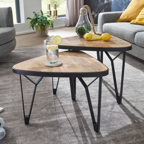 M&S – Lot de 2 tables gigognes triangulaires en acacia massif et manguier laqué – Cadre en fer anthracite – Dimensions 60x60x45cm et 50x50x40cm (1/5)