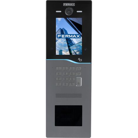 Placa de calle cora connect s8 con pantalla de 5" y conectividad 4G para gestión remota