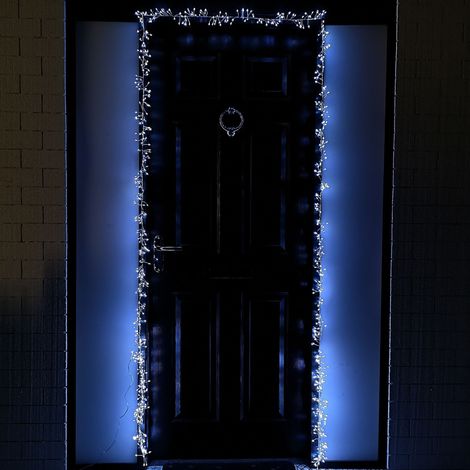 5.5m 880 LED Indoor Outdoor Christmas Door Lights in Cool White (1/5)