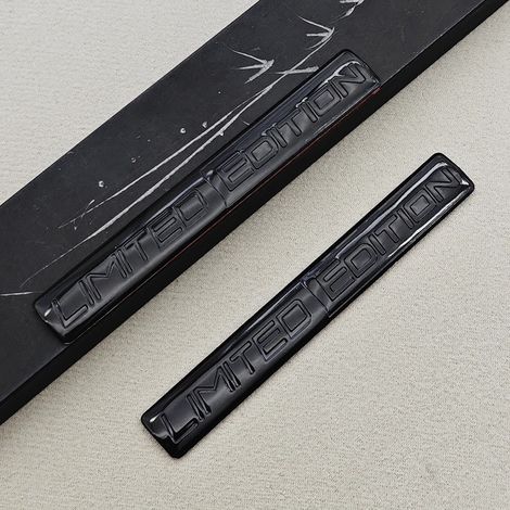 (2 pièces entièrement noires) Emblème 3D en aluminium, édition limitée, autocollants pour voiture, compatibles avec BMW, Audi, Honda, Opel, Toyota, Mazda et accessoires moto. (1/4)