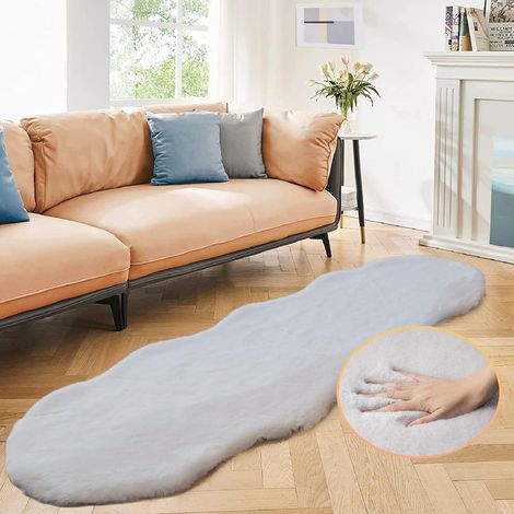 JSSEVN - Alfombra gris para dormitorio de 60x240 cm, de piel sintética, lavable, para mesita de noche, suave, para salón, de pelo corto, gris, mullida. (1/5)