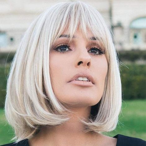 bob Perruque Courte Crme De 12 Pouces Avec Franges Synthtiques Rsistantes La Chaleur Pour Femmes (1/5)