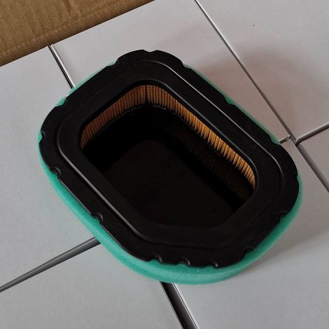 The air filter KOHLER 3288303 is compatible with KOHLER engines 32 083-03, 328 83 03-S1 and 328 83 06-S1 and can be replaced with different engine models.