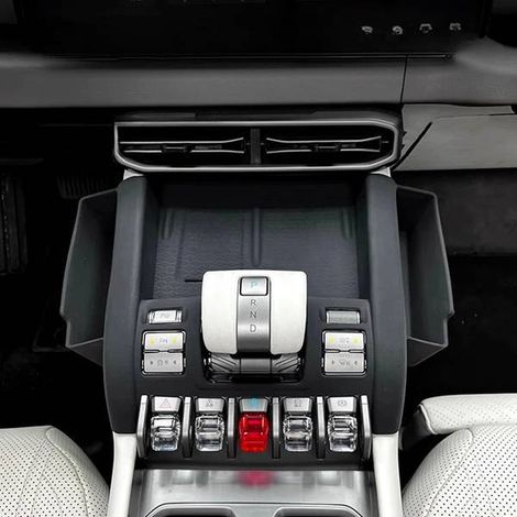 Tapis de chargement sans fil Formula Leopard Titanium 3 avec commande centrale, tapis de levier de vitesse antidérapant en silicone, accessoires pour intérieur de voiture modifié (1/4)