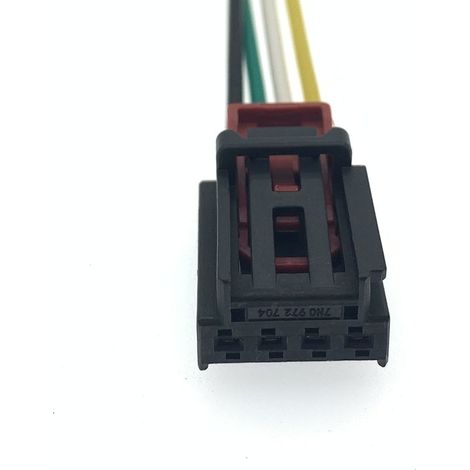 3AA972714/7N0972704 est un connecteur à prise unique adapté aux lampes de lecture Volkswagen, aux feux arrière Golf 7 et aux systèmes de chauffage des sièges.