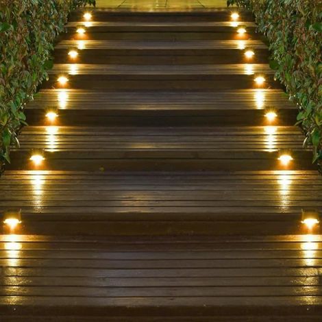 Lot de 12 lampes solaires étanches pour terrasse, escaliers, clôture, cour, patio et allée (blanc chaud) [Classe énergétique A+++] (1/4)