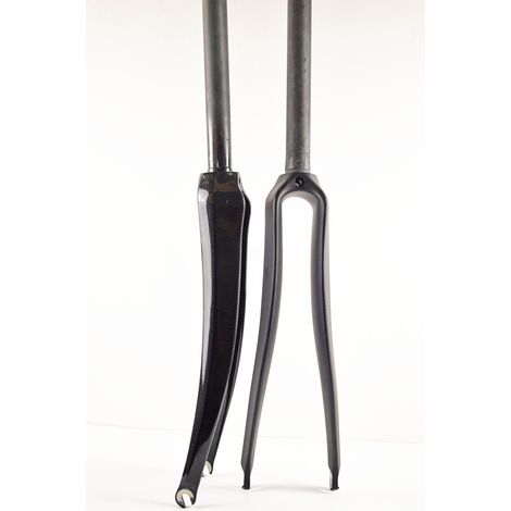 700c road bike fork made entirely of carbon fiber, bicycle accessories, cycling equipment, 3K glossy finish. (1/5)