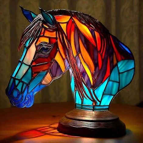 Lampe de table en vitrail en forme d'animal, lampe bohème en résine représentant un cheval, idéale pour la décoration de la chambre, du salon, du bureau ou comme cadeau. (1/4)