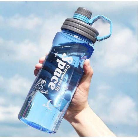 1,5-Liter-Sport-Trinkflasche, blau, auslaufsicher, BPA-frei, mit Milliliteranzeige, zum Laufen (1/4)