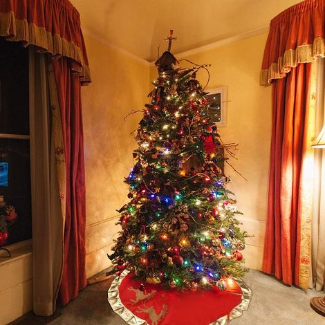 Jupe Arbre de Noël Rouge 90cm,Ornements De Sapin De Noël Tapis de Sapin de Noël(Renne-90cm) GROOFOO (1/4)