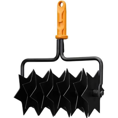 Herramienta de jardinería fiskars aerator head sistema OneClick ancho 21,2 cm