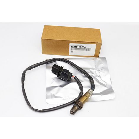 392102B280 est un capteur d'oxygène avant pour le moteur Hyundai IX35 2.0 litres NU. (1/4)