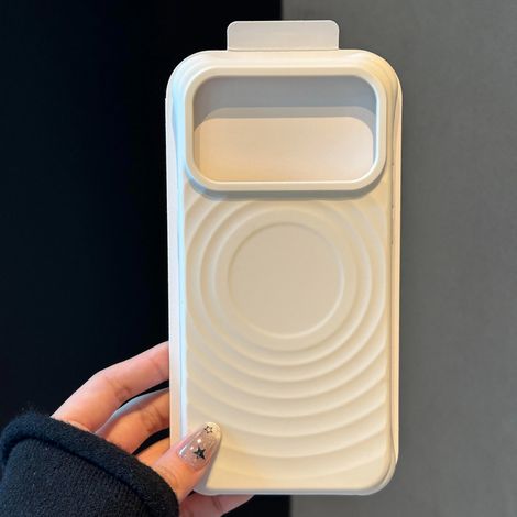 Coque magnétique ondulée en silicone liquide pour iPhone 15 Pro Max (blanc) (1/5)