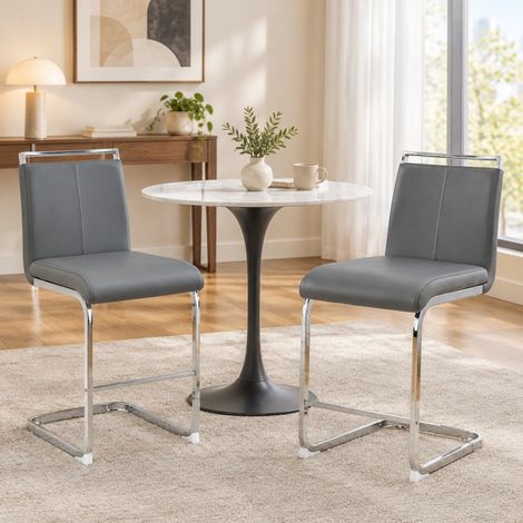 2er-Set Barhocker aus grauem PU mit Rückenlehne und Fußstütze HAVRYA (1/5)