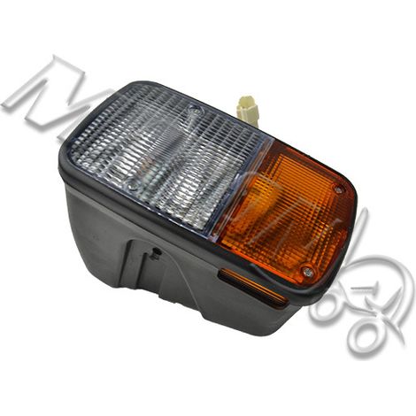 Forklift headlight 56550-23321-71 is suitable for Toyota forklifts.