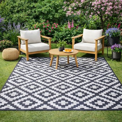 Outdoor Rug 120 x 180cm Grey Aztec Polypropylene Patio Garden Rug Water Resistant Indoor Outdoor Easy Clean Plastic Rug