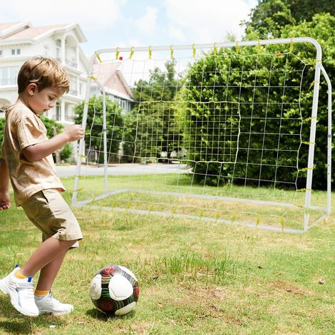GOPLUS But de Football avec Filet de Rebond, Hauteur 102-122,5cm et Angle Réglables, Equipement d'Entraînement de Football, Cadre en Métal, pour Enfants 6 Ans+, Blanc (1/5)