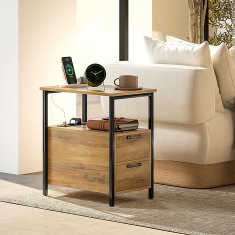 Tavolino/comodino con 2 porte USB, 1 porta Type-C, cavo da 143 cm, cassetti e ripiano, in legno naturale.