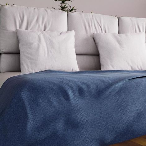 – Jeté de lit 180x220 cm – Coton recyclé mélangé – Couleur bleu – Fines rayures ton sur ton (1/3)