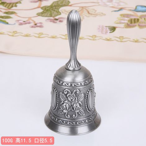 (Boîte en fer-blanc antique à motif de roses) Cloche de service en métal pour restaurant ou bar, carillon champêtre, à manivelle pour passer commande. (1/2)