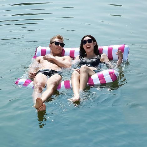 Double Inflatable Floating Water Hammock, 130 x 132 cm Inflatable Pool Hammock, Floating Hammock Toy for Adults, Floating Bed and Lounge Chair for Adults and Children for Beach Parties, etc. (1/5)