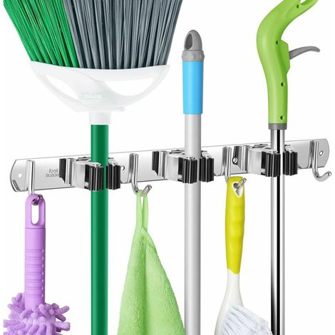 Accroche Balai Mural, Porte Balai Mural en Acier Inoxydable, Auto Adhésif Support Cintre de Rangement avec 3 Emplacements et 4 Crochets pour Cuisine Jardin Garage (Vis et Ruban Adhésif inclus) (1/5)