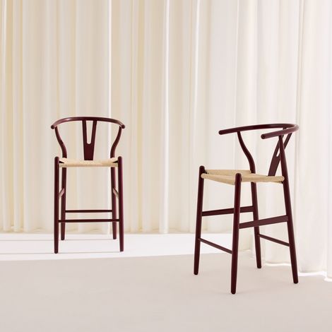 sweeek - Lot de 2 tabourets de bar vintage bois de hêtre et cordes bordeaux - Cecile (1/5)
