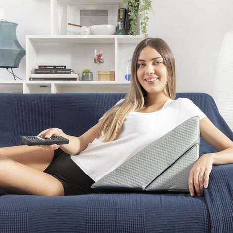 Almohada triangular multiposición con doble cuña. Múltiples posiciones cómodas.
