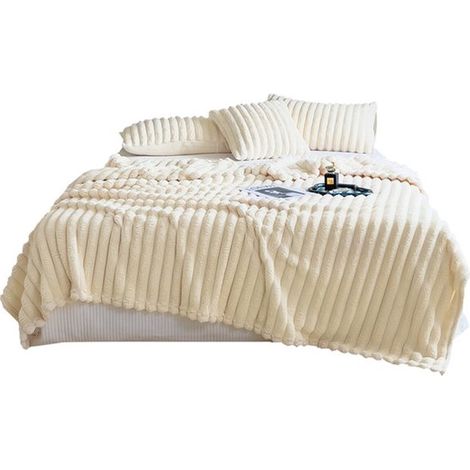 Couverture polaire ultra-douce – 150 x 200 cm – Côtelée – Pour canapé, lit et bureau – Beige (1/5)