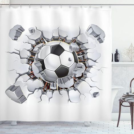 Illustration d'un ballon de football brisant un vieux mur en plâtre – Ensemble de décoration de salle de bain en tissu avec crochets – 180 cm (l) x 200 cm (L) – Blanc, gris et noir