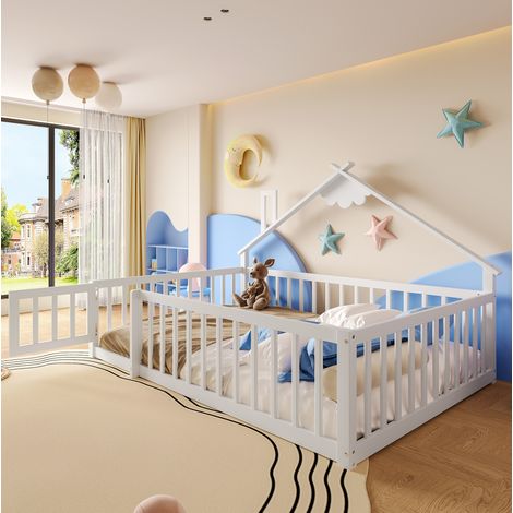 MODFU – Cama tipo cabaña infantil 140x190 cm de pino y MDF blanco con barandilla de seguridad con cerradura y diseño de casa – Blanco (1/5)