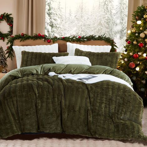 Parure de lit en Peluche 135 x 200 cm - Vert foncé - Moelleuse - Polaire synthétique - Chaude et Douillette - avec Housse de Couette et 1 taie d'oreiller de 80 x 80 cm - Toucher Cachemire (1/5)