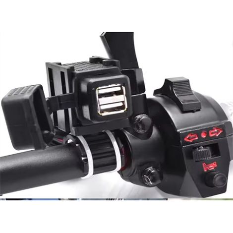 1 Farbe: Schwarz Material: Kunststoff Europäischer Standard DC12V Direktverkauf ab Werk: Dual-USB-Anschlüsse für Motorräder nach europäischen Standards. (1/5)