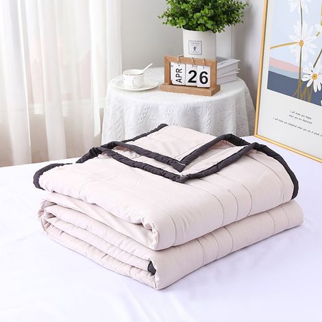 Couette Rafraîchissante - Fibre Polyestère À Effet Glacé - Pour Dormir En Été Ou En Cas De Transpiration Nocturne - Légère Et Respirante - 220 x 240 cm - 1 Pièce (1/5)