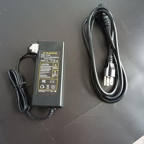 Motorola PS000242A01 Multi-Device Fast Charger Power Adapter R5 R7A DP2400 (1/5)