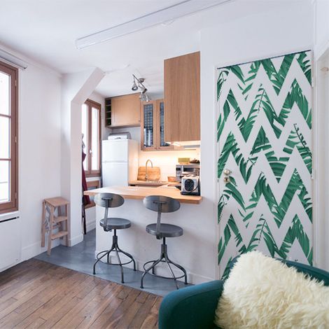 Sticker adhésif décoratif Urban Jungle, Chevrons, 204 cm X 83 cm pour portes et placards - Décorez votre maison (1/4)