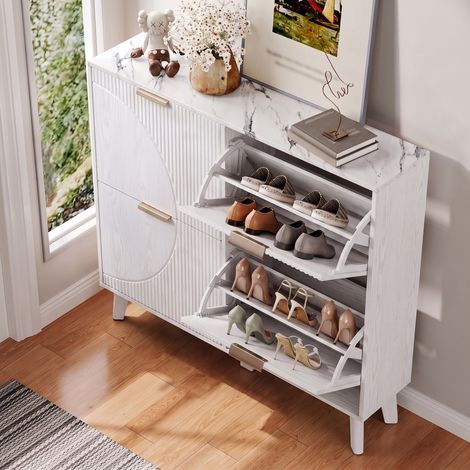Meuble à chaussures - 105 x 24 x 95,5 cm - meuble de rangement d'entrée fin avec 4 portes abattantes effet marbre et façade en relief 3D - style moderne chic - MDF - blanc (1/5)