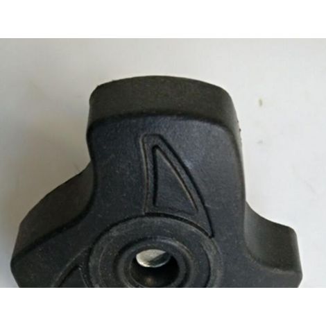 Outils de jardin, boulons de rechange pour tondeuse à gazon, Weibang Dalong Zhonglv Honda en forme de fleur de prunier poignée de machine à gazon écrou de fixation accessoires de machines de jardin un (1/2)