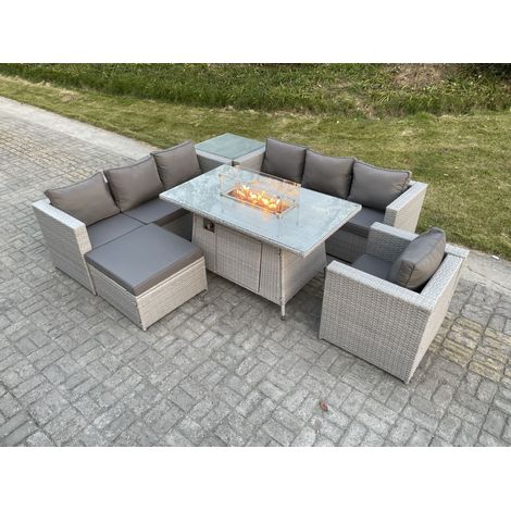 Fimous Gas Feuertisch für den Außenbereich Rattan Gartenmöbel Set mit Sofa Beistelltisch Sessel Hocker Gas Feuerstelle Helles Grau (1/5)