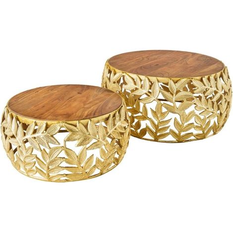 Lot von 2 METRIX Couchtischen in Gold mit Blattmotiv – Design-Couchtische aus Aluminium und Akazienholz