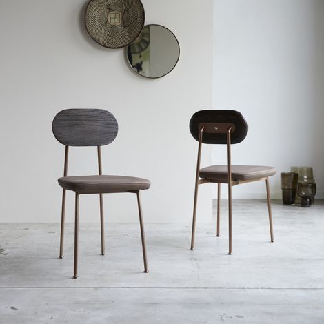 Lot de 2 Chaises Yutapi Mohawk choco en bois de chêne (1/5)