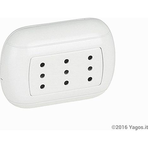 Base Triple Ovalada Blanca 2P+T 10A